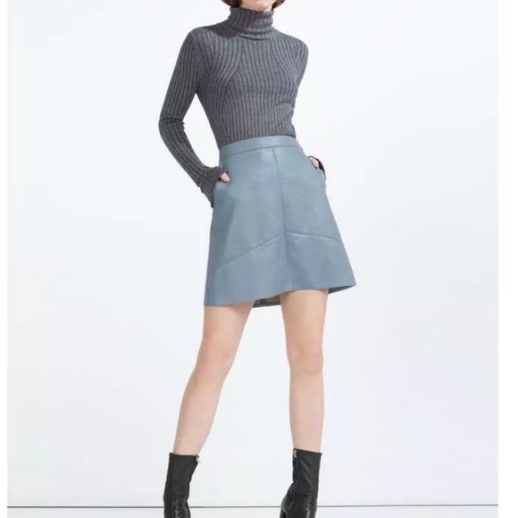 Zara Pastel Blue Faux Leather Mini Skirt - Picture 3 of 8